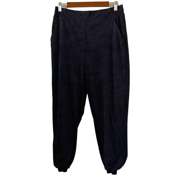 Athleta Brooklyn Lined Camo Jogger In Black Size 8